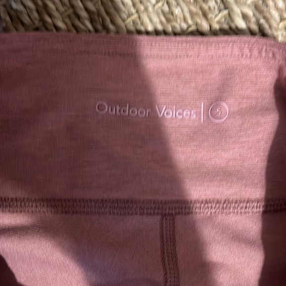One of a kind Outdoor Voices leggings - Picture 2 of 2
